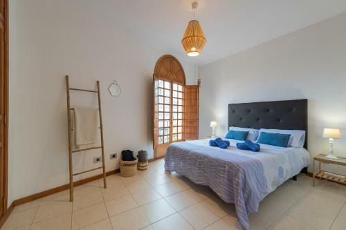 Villa The Yellow House Climatized Pool - Solarium - Parking