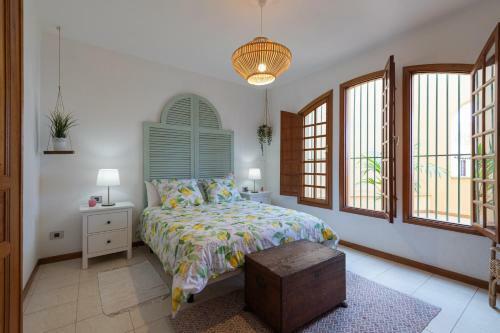 Villa The Yellow House Climatized Pool - Solarium - Parking