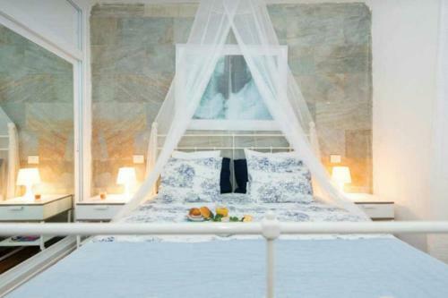 North Cliff Apartment *the Ocean Beneath Your Feet*
