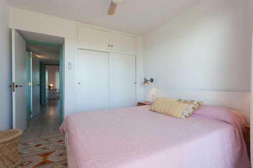 Gavamar Castelldefels Beachfront Apartment- Direct Access To The Beach