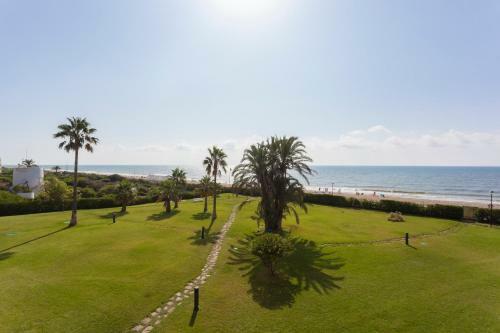 Gava Mar- Castelldefels Beachfront Apartment- Direct Access To The Beach