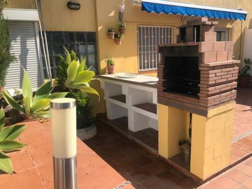 Gran Adosado En Zona Tranquila Con Piscina Privada