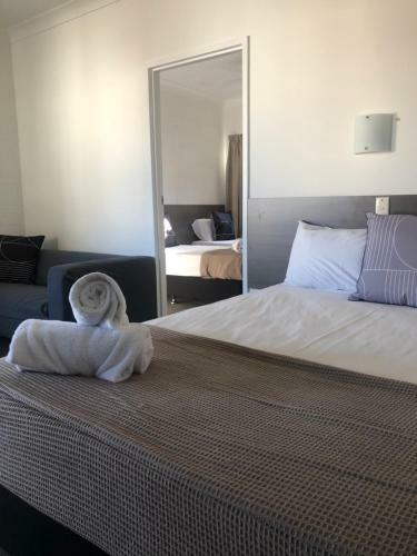 Motel Q Express
