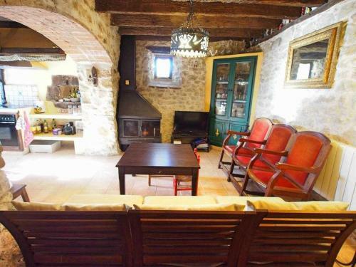 Masia With Pool And Beautiful Views Near Girona