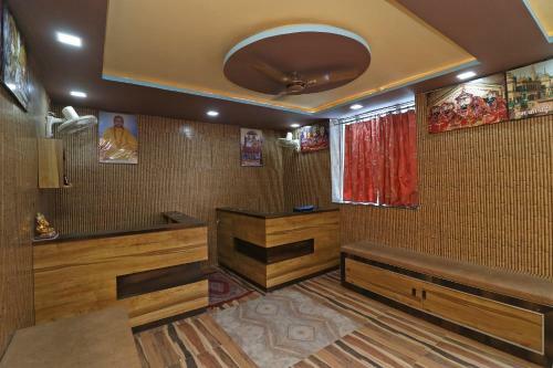 Hotel Vaccinated Staff - Spot On 38000 Vaidehi Bhawan
