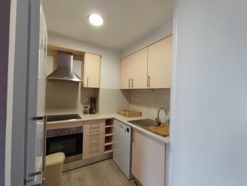 Apartamento En Centro de Tossa de Mar Con Parking Y Piscina