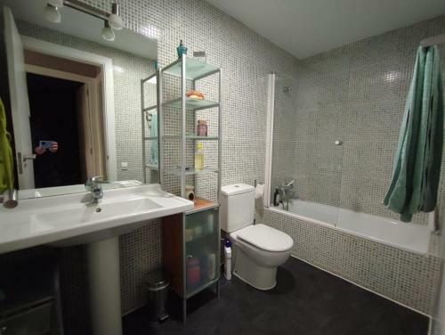 Apartamento En Centro de Tossa de Mar Con Parking Y Piscina