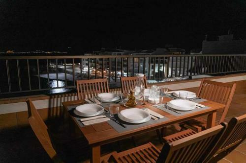 �tico La Escala Apartamento En Primera L�nea de Mar
