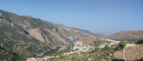 Apartamento Vivienda En El Centro de Guejar Sierra