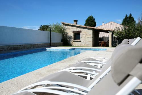Casa Rural Con Piscina Vi�a De Millan