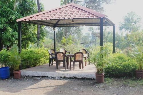 Villa Ivy Maitri Farm 3 Bhk With Private Pool - Badlapur