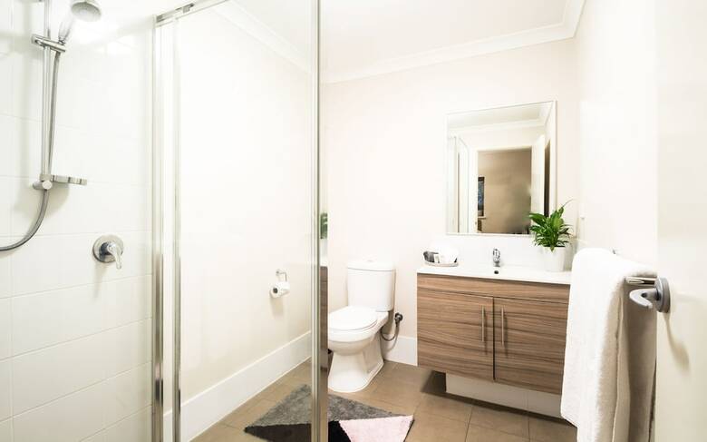 Aparthotel Airport Apartments By Aurum