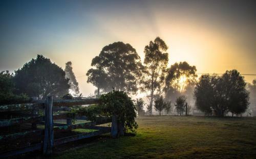 Hostal Elfin Hill Country Accommodation