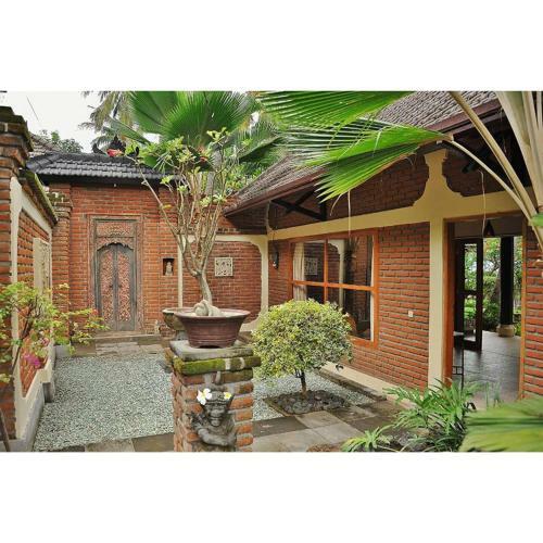 The Ning Beach Front Villa
