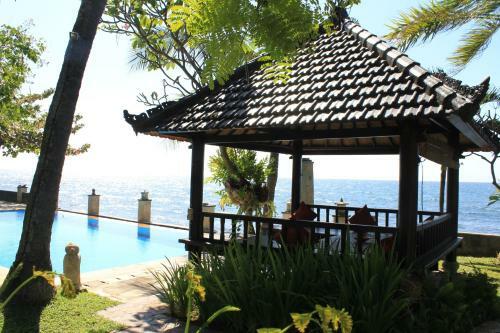 The Ning Beach Front Villa