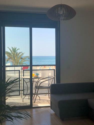 Apartamento Lujoso Con Vista Al Mar