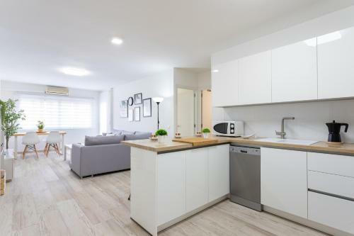 Arena Apartment By Ghr Rentals