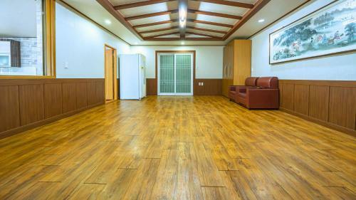 Songrim Hanok Pension