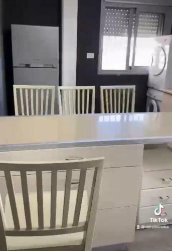 Lovely 2 Bedroom Apartment In Ashdod With Sea View