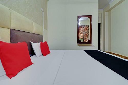 Capital O 81756 Hotel Nancy Paradise
