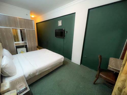Hali Hotel