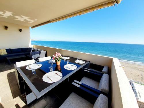 Front Row Penthouse Apartment On Carvajal Beach