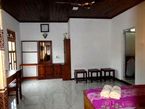 Bee Line Holiday Apartment
