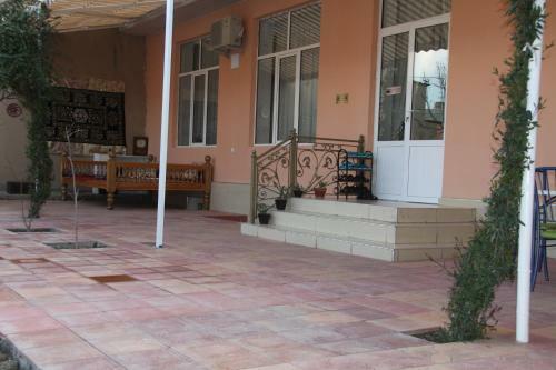 Hostal Yokub Guest House
