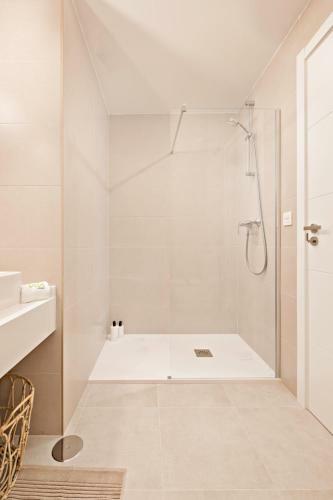 Picasso Modern Apartement With Gym And Sauna!
