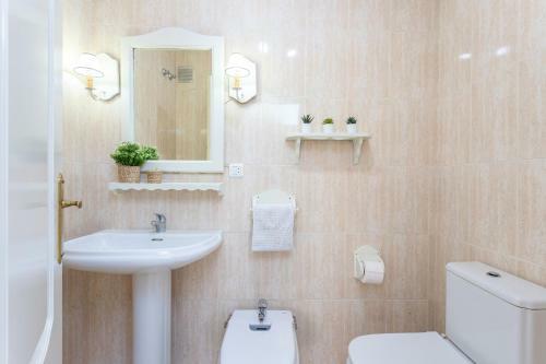 Los Boliches Beach Apartment By Ghr Rentals