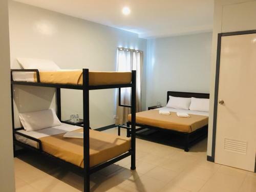 Bed & Breakfast Seasons Hotel Sablayan