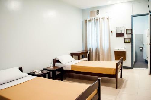 Bed & Breakfast Seasons Hotel Sablayan