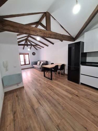 Apartamento 119e3 - �ticos Con Encanto En El Centro