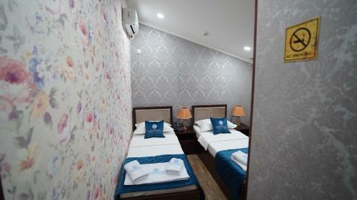 Sapphire Hotel