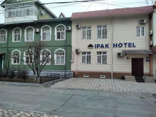 Ipak Hotel
