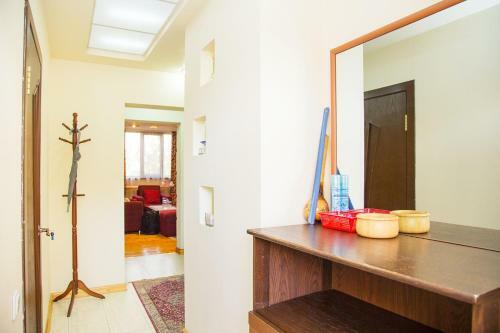 Cozy And Comfortable Apartment Near Bobur Park