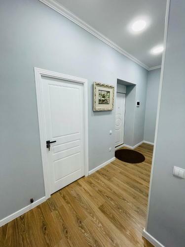 Amir Temur Apartment In Center After Renovation
