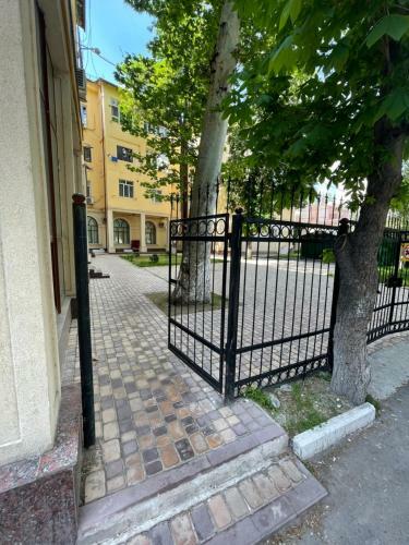 Amir Temur Apartment In Center After Renovation