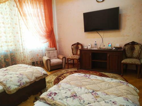 Hostal Happy House Hotel