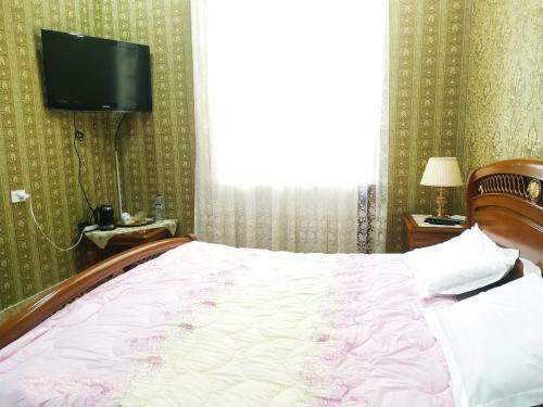 Hostal Happy House Hotel
