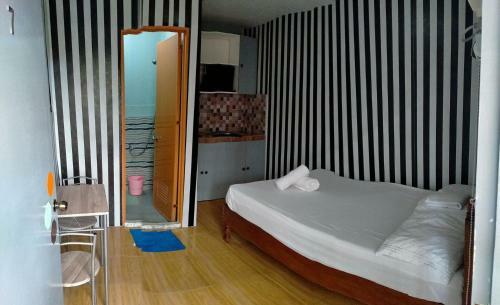 Cabanatuan Transient Djci Apartelle Rm7
