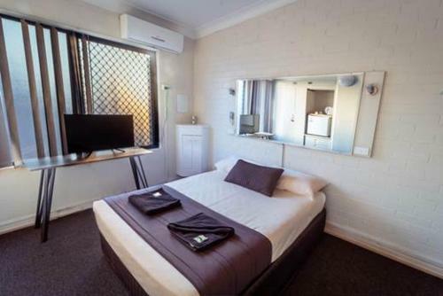 Hostal Kingsford Riverside Inn