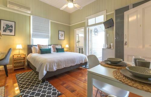 Kirkland House Bed & Breakfast