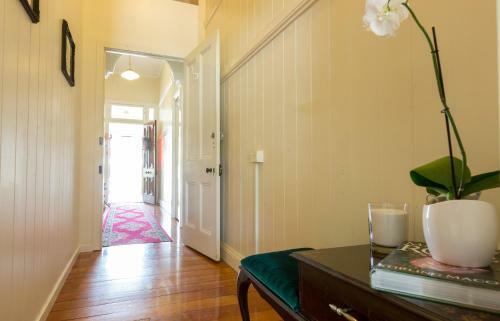 Kirkland House Bed & Breakfast