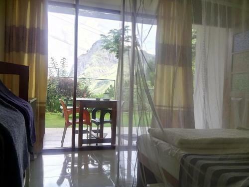 Hostal Ella Point Valley