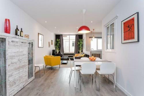 Apartamento 3 Bdr & Terrace, Close To Subway