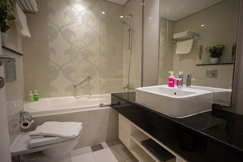Apartamento Al Ashrafia Holiday Homes- Waterfront Downtown