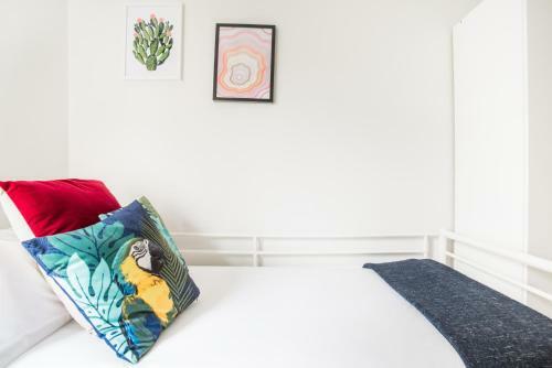Cozy Apartment With Splashes Of Color