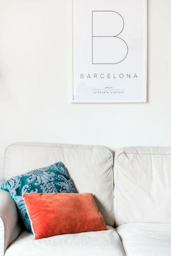 Cozy Apartment With Splashes Of Color