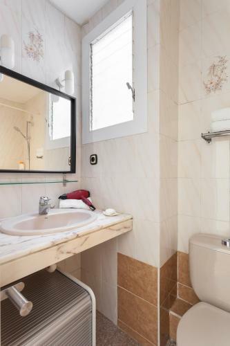 Apartamento Con Encanto, Luminoso Y Tranquilo